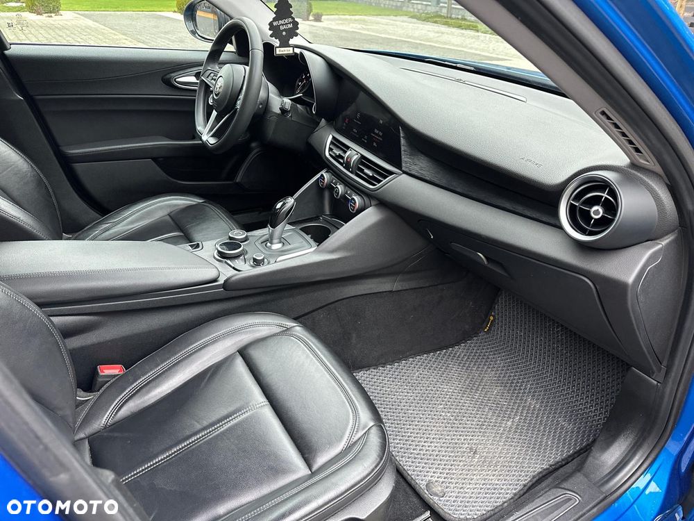 Alfa Romeo Giulia 2.2 D Turbo Super - 13