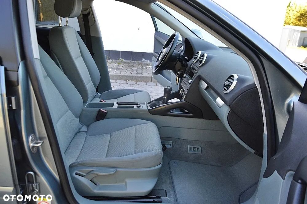 Audi A3 Sportback 1.6 Attraction - 14