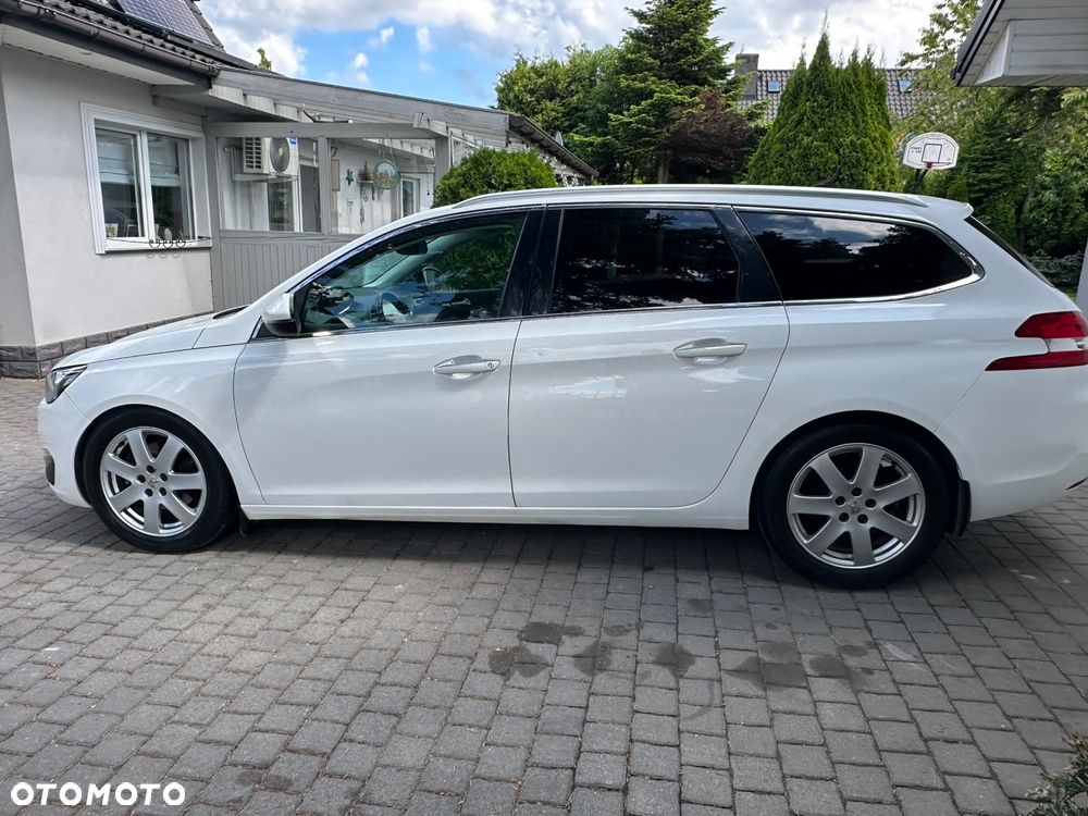 Peugeot 308 BlueHDi 150 Automatik Stop & Start Allure - 8
