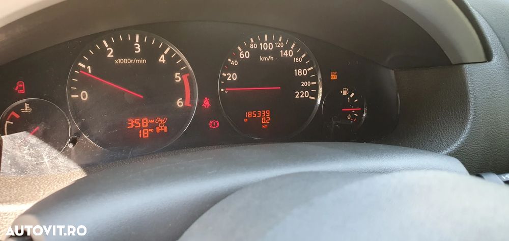Nissan Pathfinder 2.5 dCi DPF All Mode 4X4 LE - 7