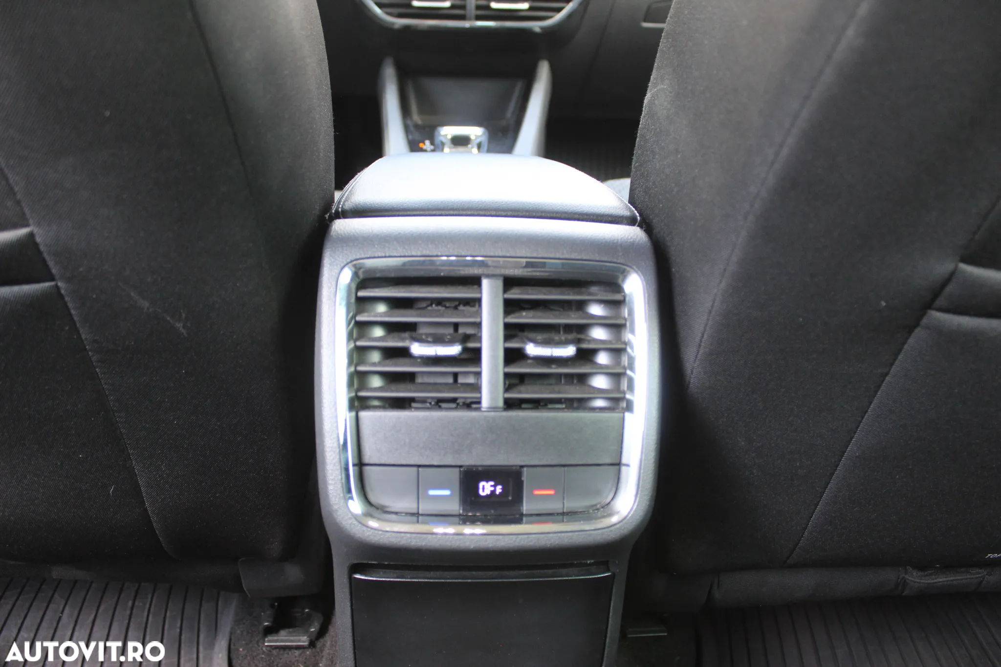 Skoda Octavia Combi 2.0 TDI DSG Style - 23
