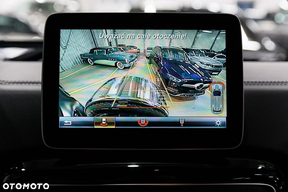 Mercedes-Benz Klasa G AMG 63 AMG SPEEDSHIFT 7G-TRONIC - 40
