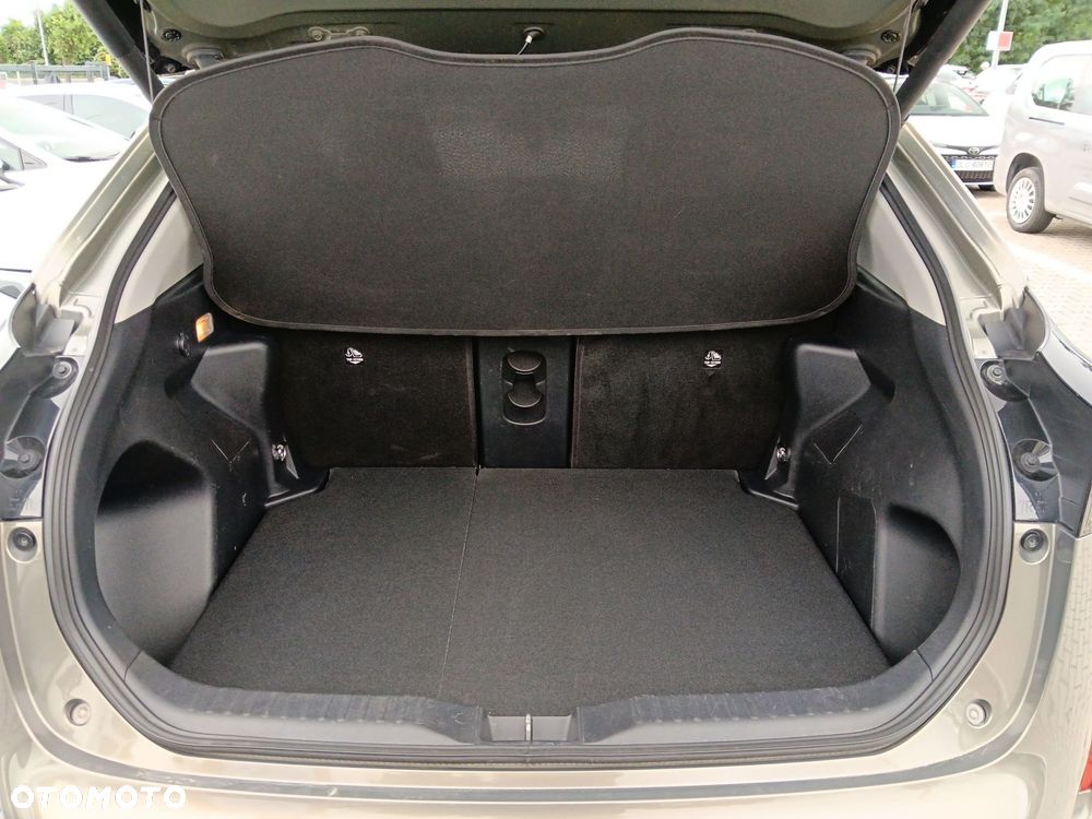 Toyota Yaris Cross Hybrid 1.5 Executive - 16