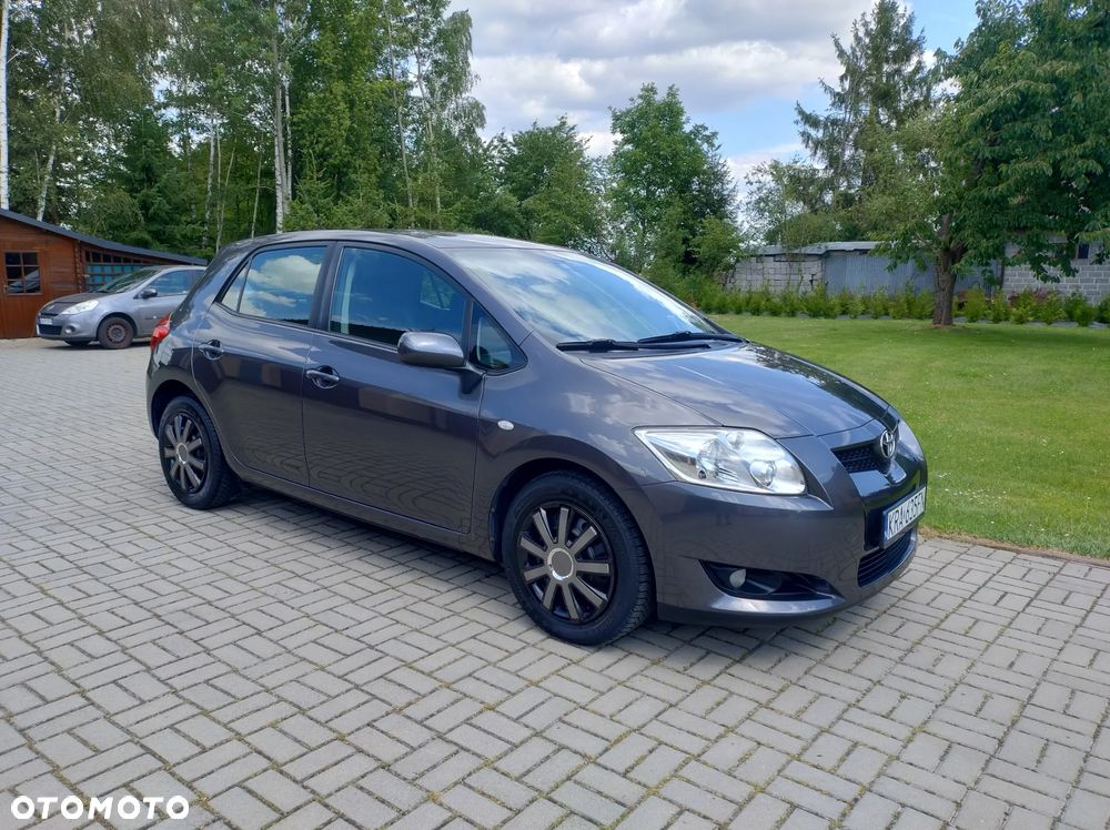 Toyota Auris 1.6 VVT-i Executive - 2