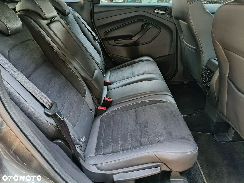 Ford Kuga 2.0 TDCi AWD ST-Line - 19
