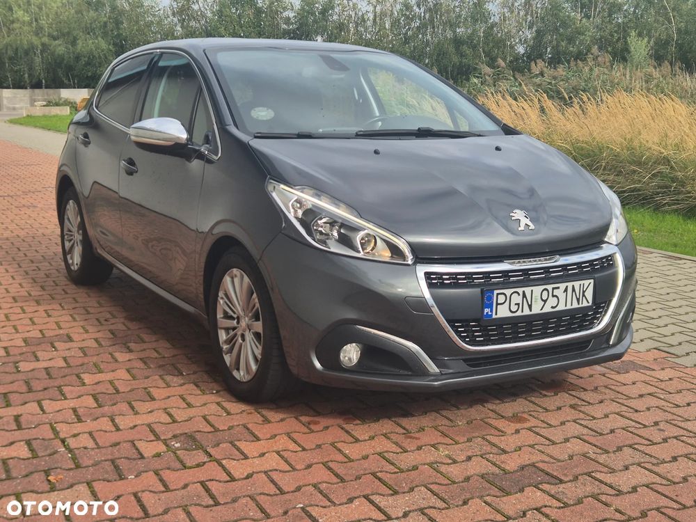 Peugeot 208 1.6 BlueHDi Allure S&S - 16