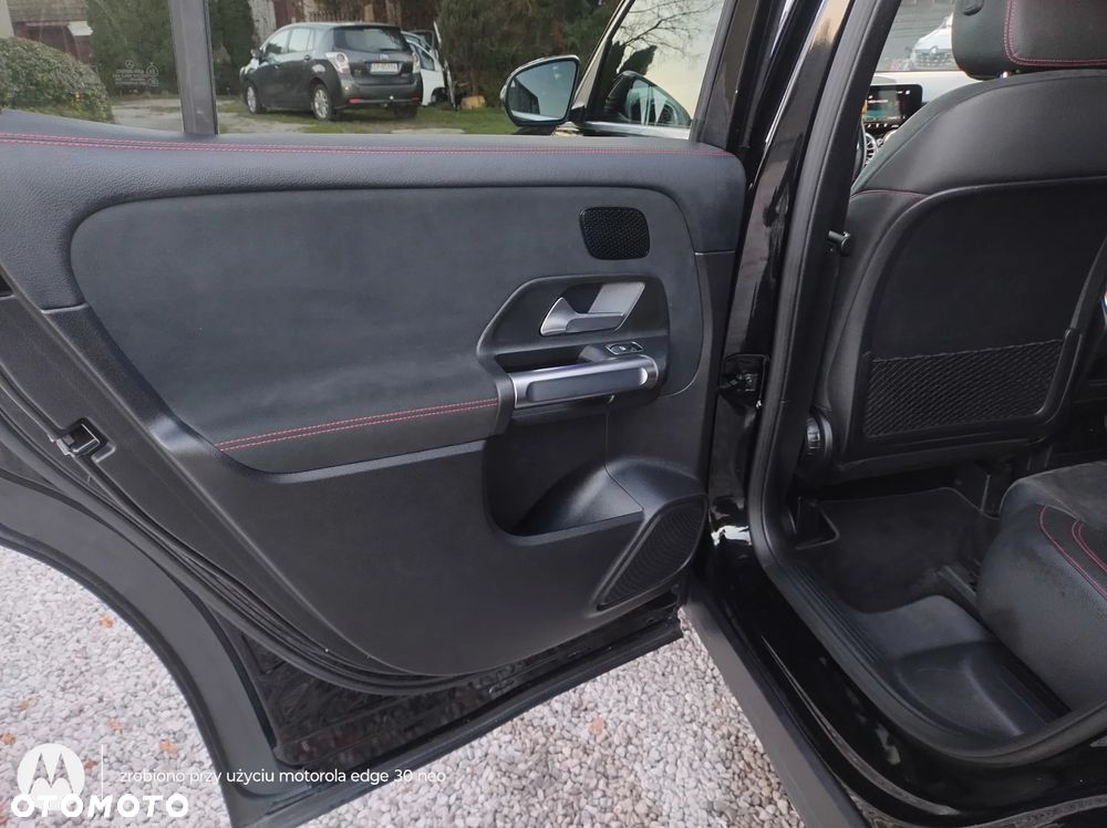 Mercedes-Benz GLB 200 d 4-Matic AMG Line 8G-DCT - 30