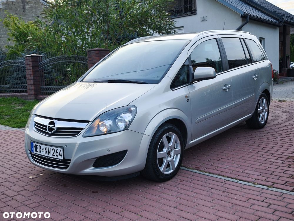 Opel Zafira - 1