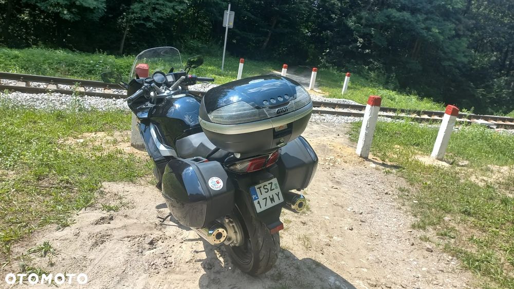 Yamaha FJR - 8