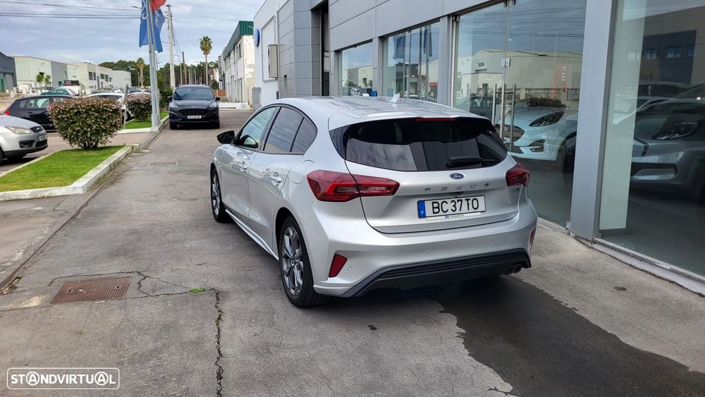 Ford Focus 1.0 EcoBoost MHEV ST-Line X - 6