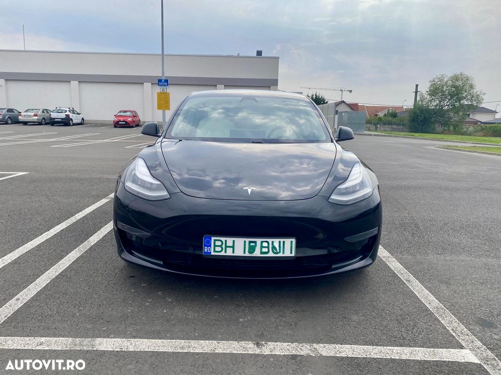 Tesla Model 3 - 2