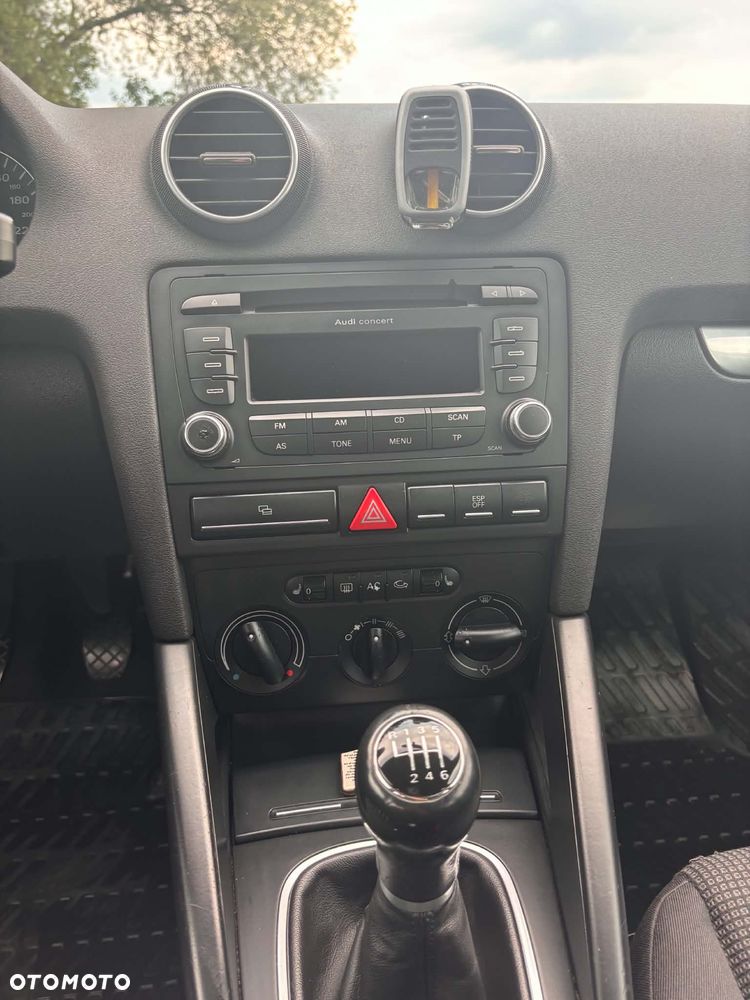 Audi A3 Sportback 1.6 FSI Ambiente - 10