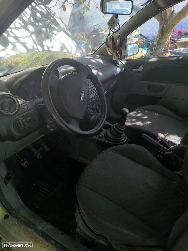 Ford Fiesta 1.4 Ambiente - 7