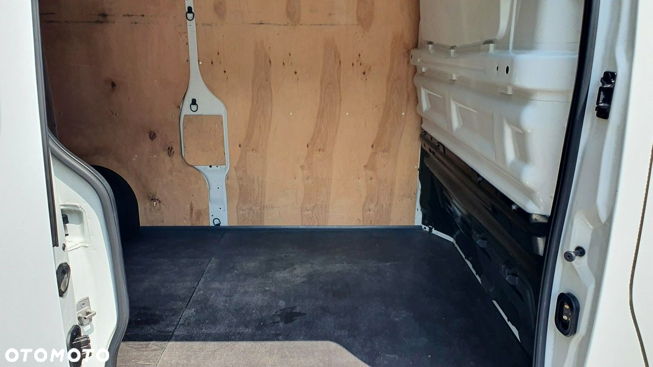 Renault Trafic - 17