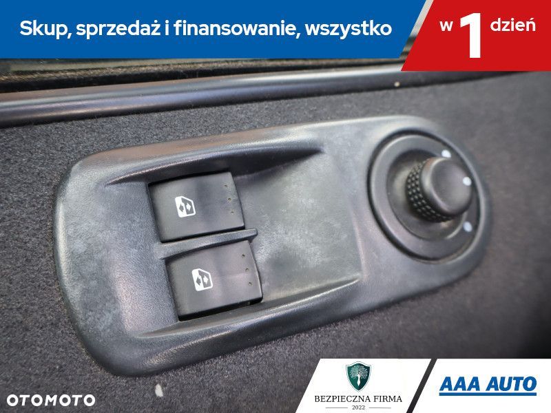 Opel Vivaro - 18