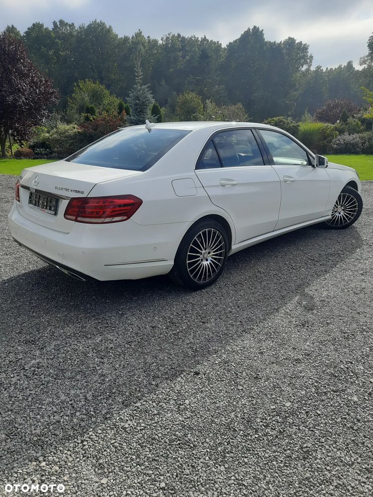 Mercedes-Benz Klasa E 250 T CDI DPF BlueEFFICIENCY Automatik Elegance - 5