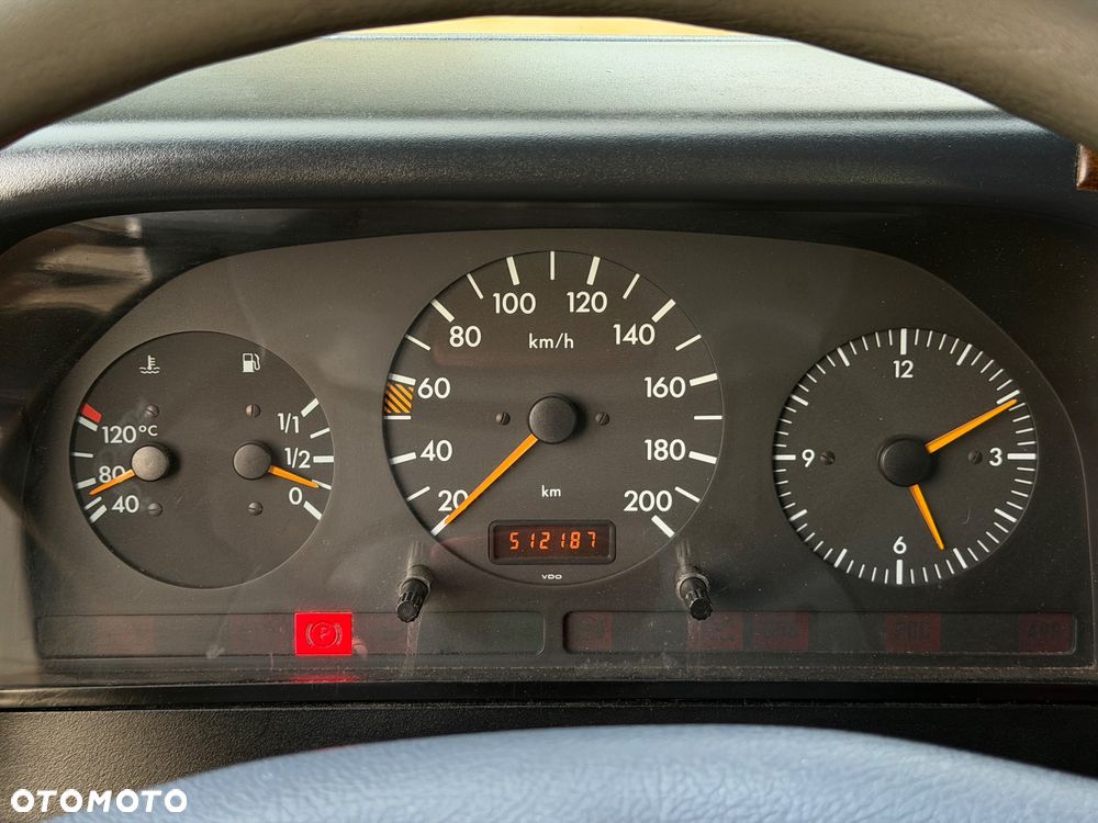 Mercedes-Benz Sprinter - 10