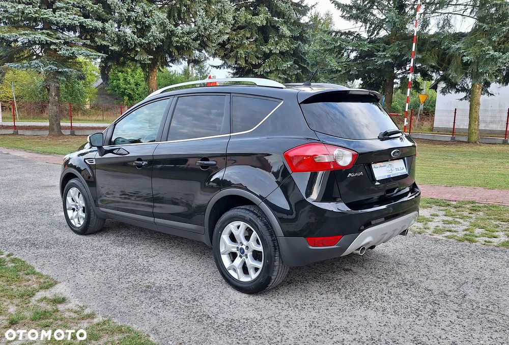 Ford Kuga 2.0 TDCi 2x4 Titanium - 4