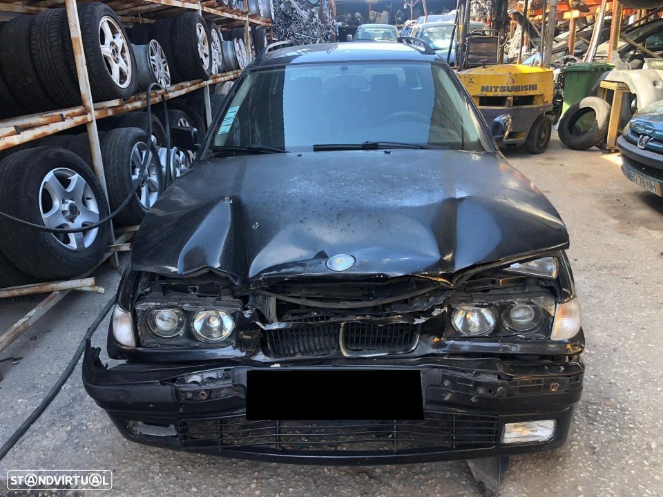 BMW (E36) 318 TDS Touring de 1995 para peças - 1