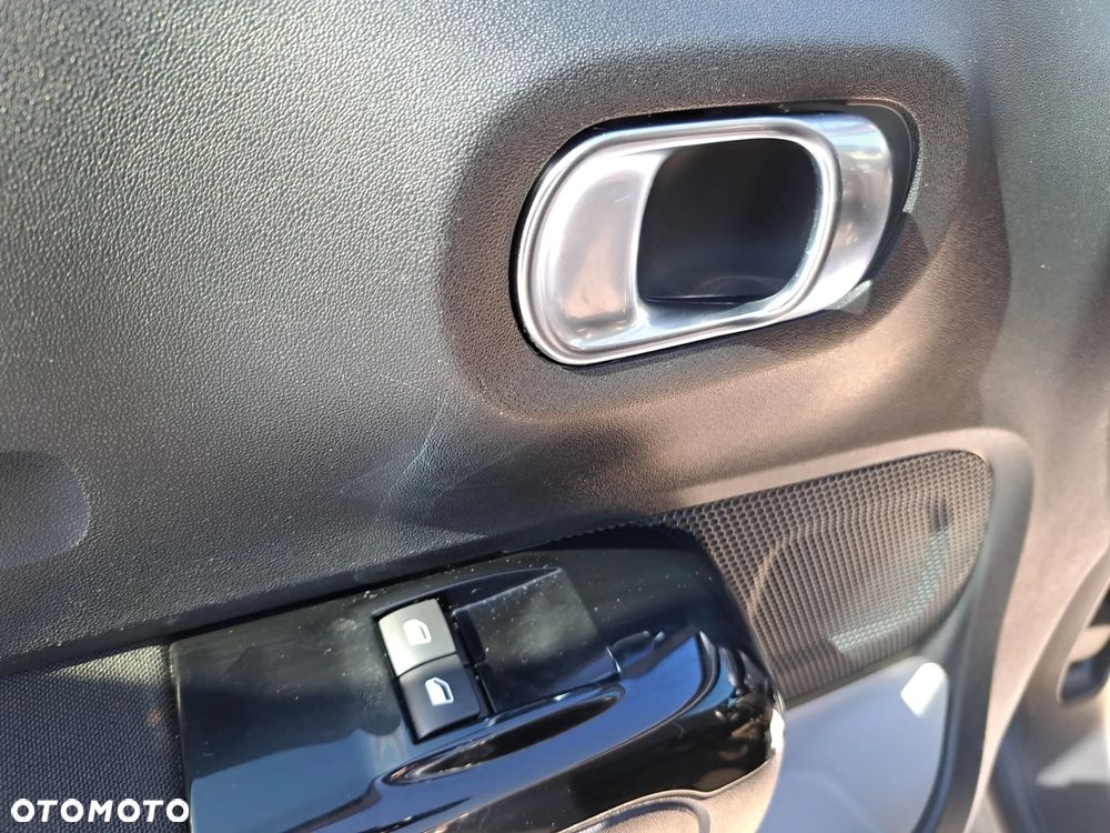 Citroën C3 1.2 PureTech Shine - 19