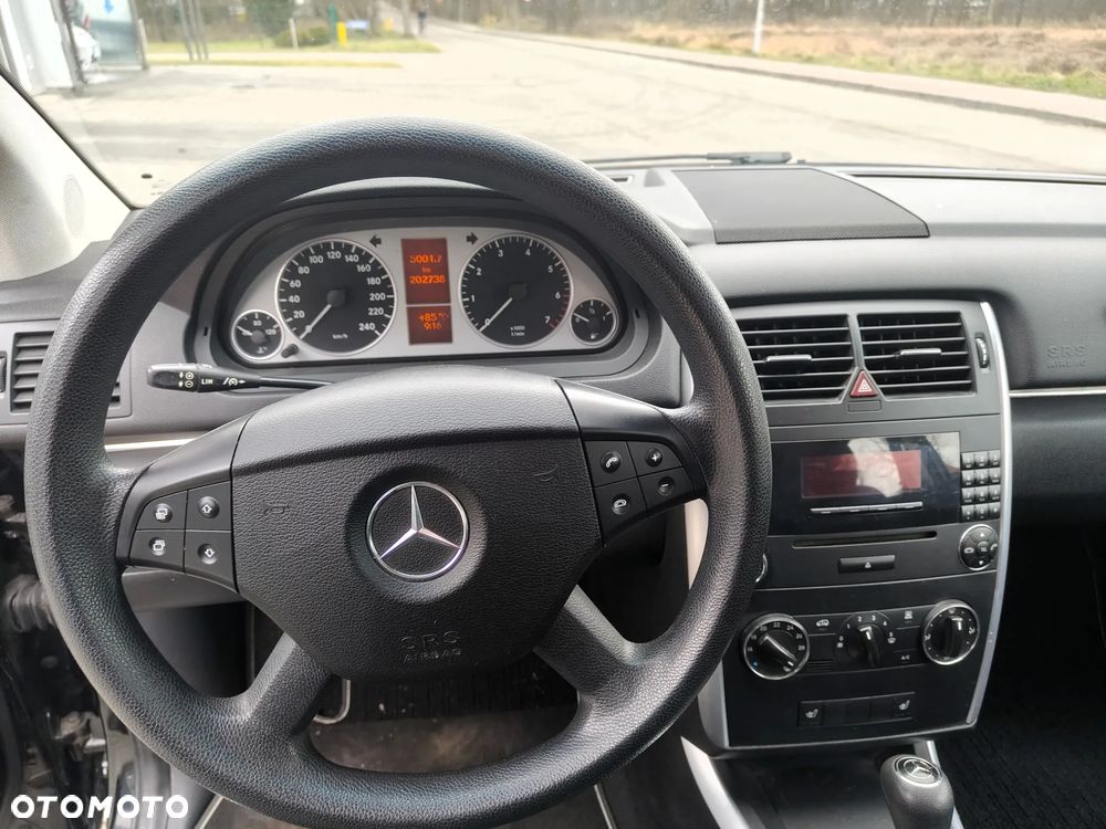 Mercedes-Benz Klasa B 150 Autotronic Grand Edition - 26