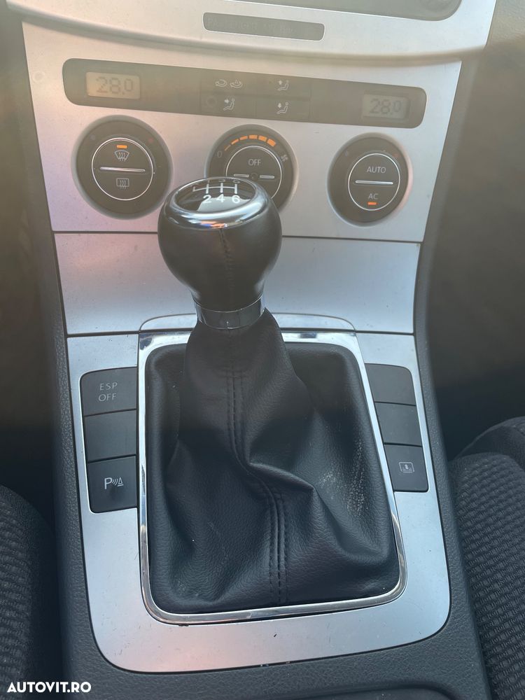 Volkswagen Passat 2.0TDI Comfortline DPF - 10