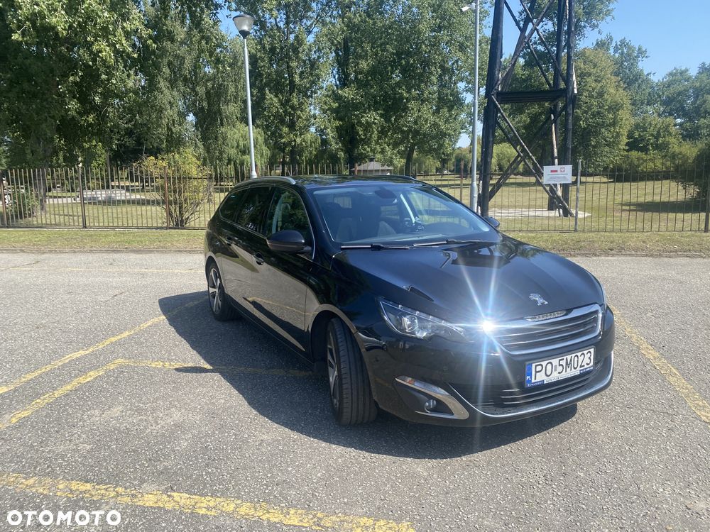 Peugeot 308 SW 1.2 PureTech Allure S&S - 4
