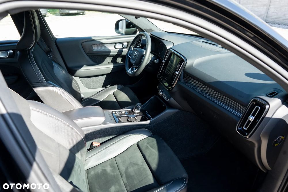 Volvo XC 40 D3 AWD R-Design - 8