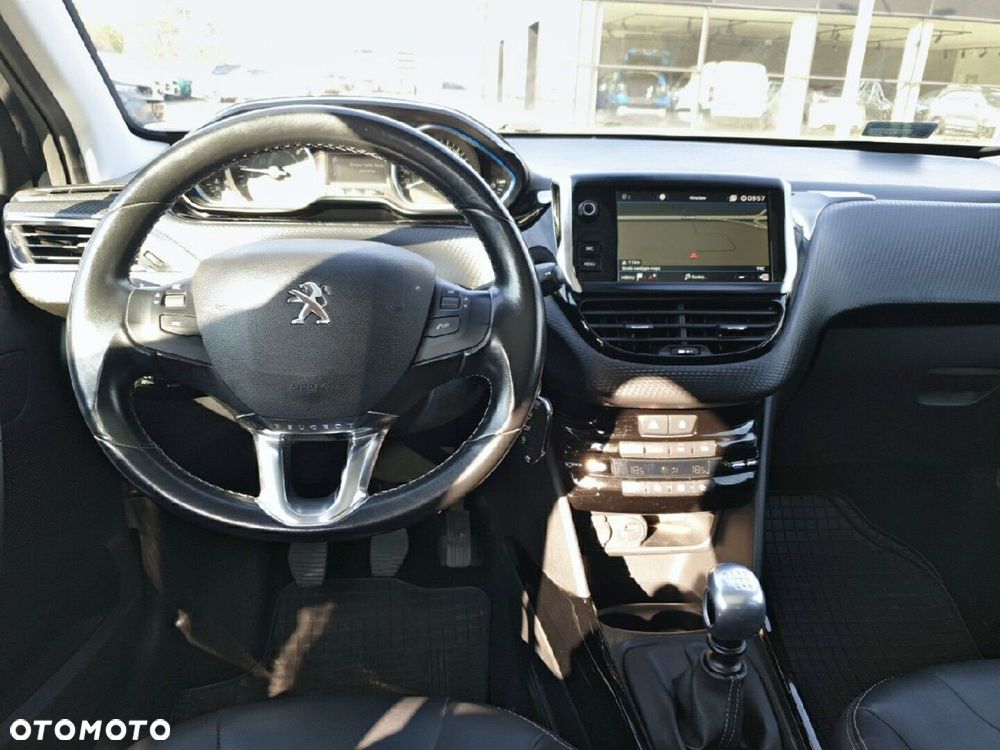 Peugeot 2008 - 8