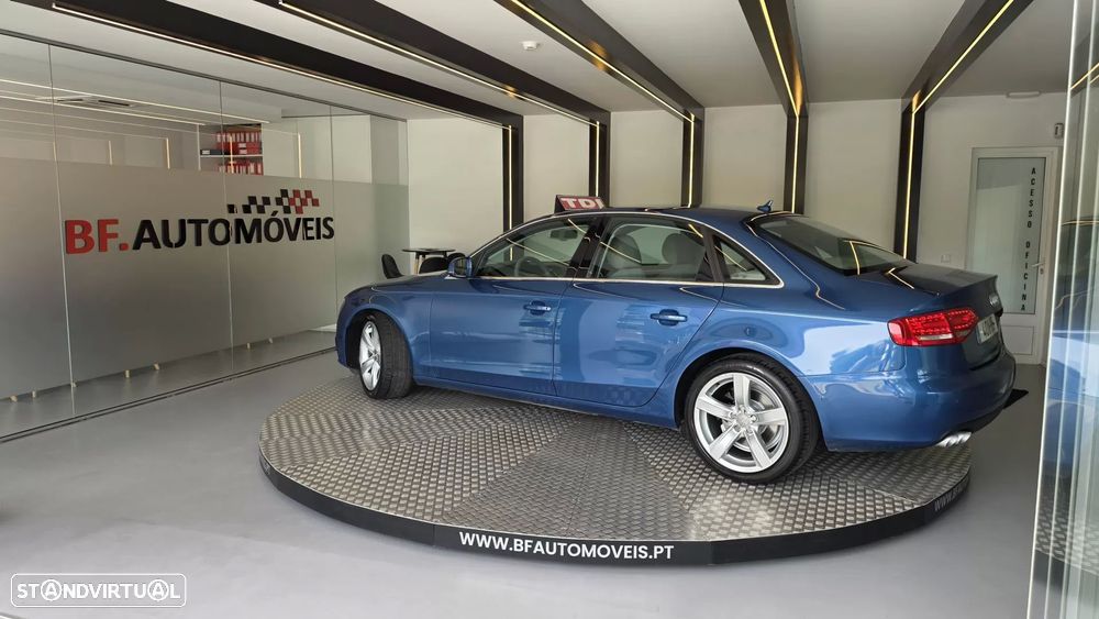 Audi A4 2.0 TDI multitronic - 17