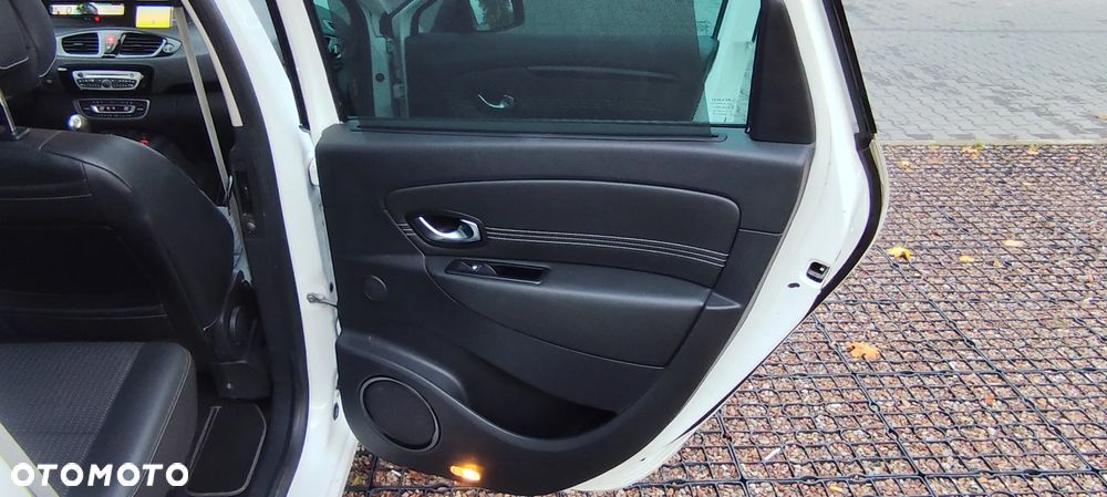 Renault Scenic 1.4 16V TCE Bose Edition - 26