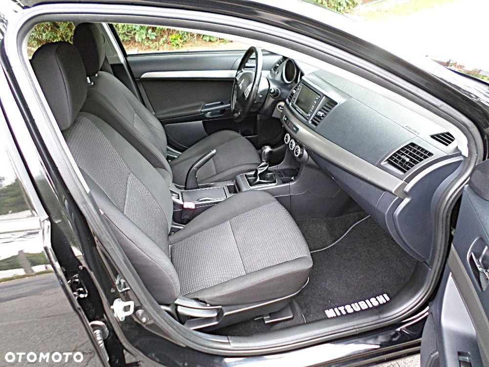 Mitsubishi Lancer 1.8 Instyle NAVI - 24