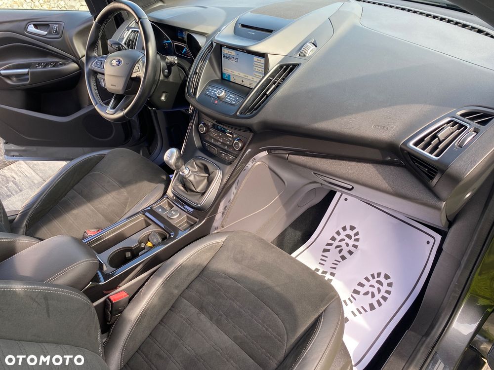 Ford Kuga 1.5 EcoBoost 2x4 ST-Line - 6