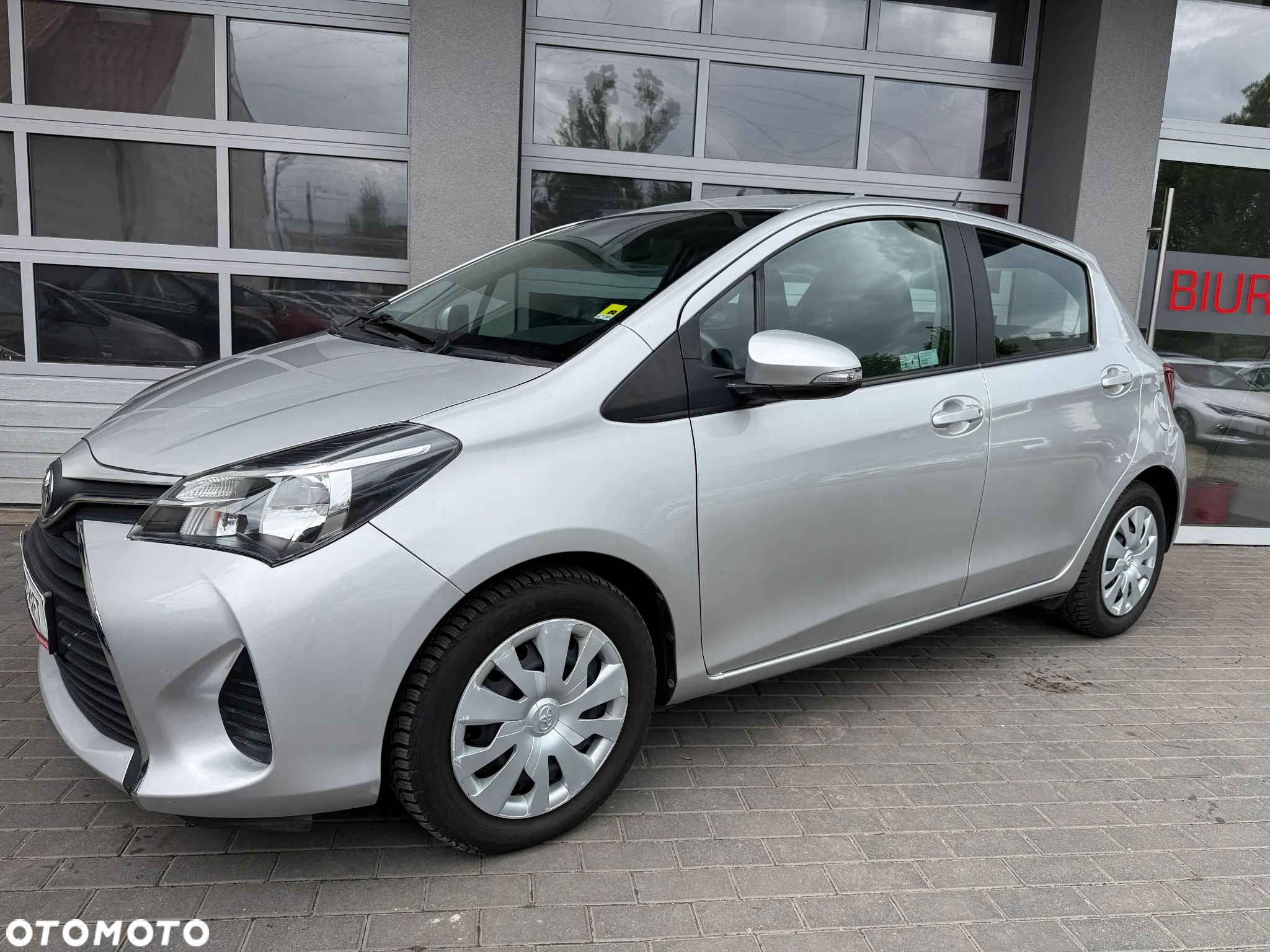 Toyota Yaris 1.0 Premium - 3
