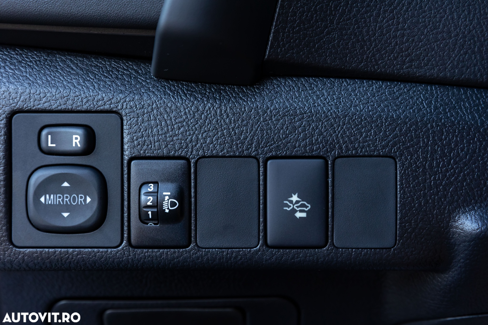 Toyota Auris 1.8 L VVT-i Hybrid Sol - 16