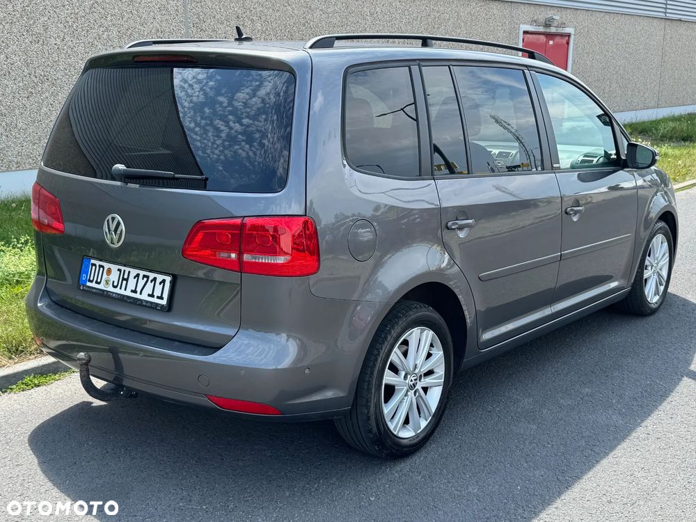 Volkswagen Touran 2.0 TDI DPF STYLE - 5