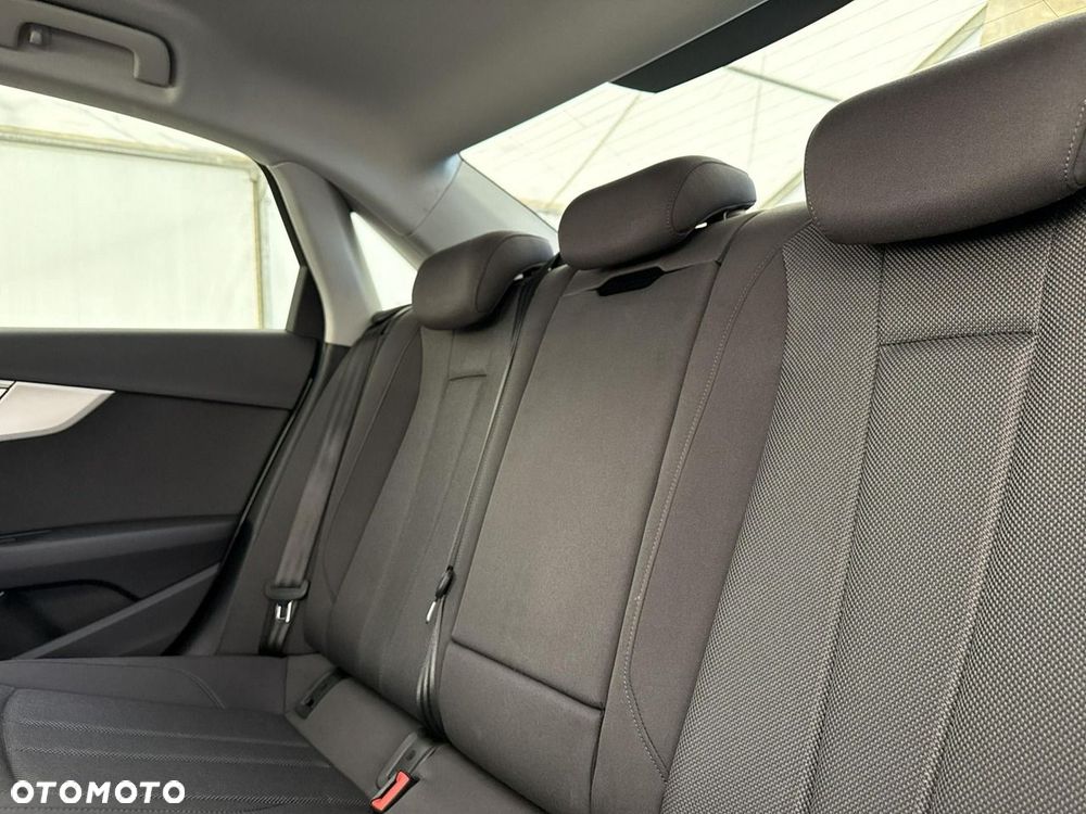 Audi A4 Limousine 35 TFSI S tronic - 19