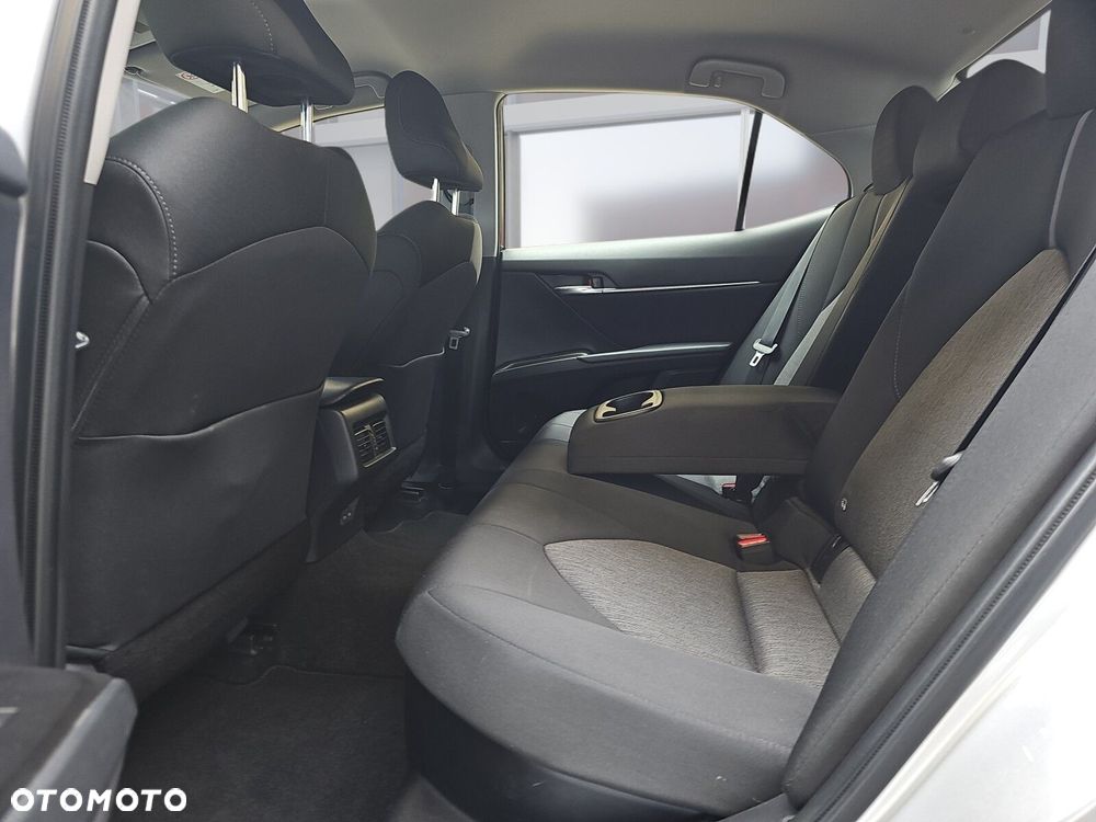Toyota Camry 2.5 Hybrid Comfort CVT - 17