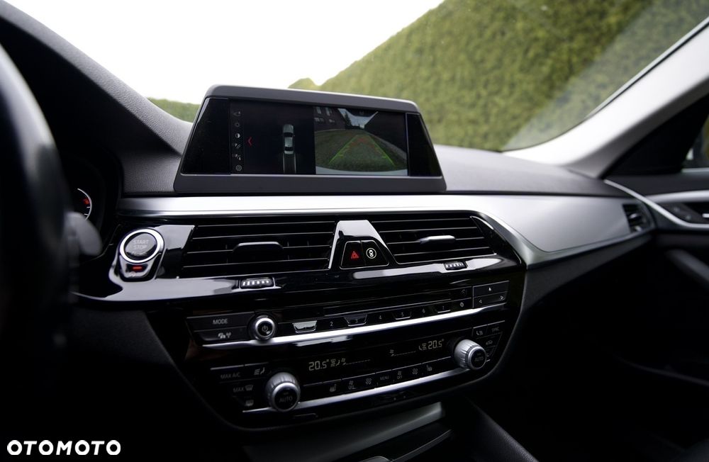 BMW Seria 5 520d Luxury Line - 19