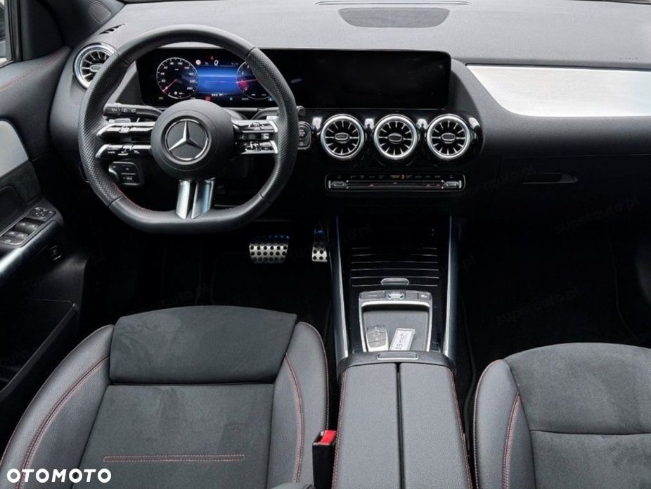 Mercedes-Benz GLA 200 mHEV AMG Line 7G-DCT - 11
