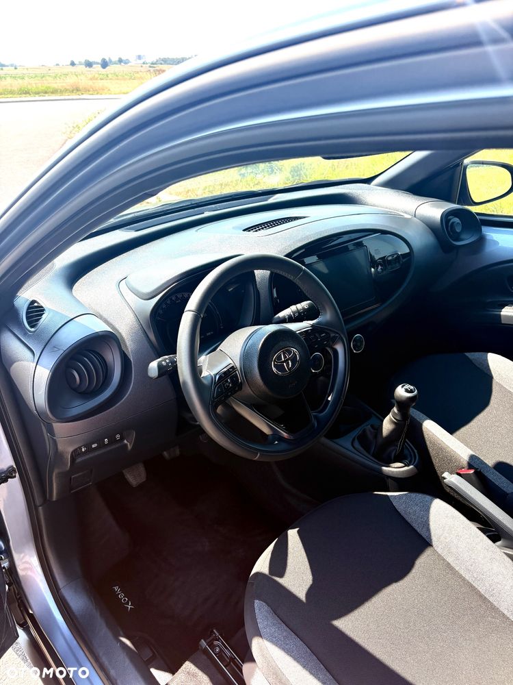 Toyota Aygo x - 12