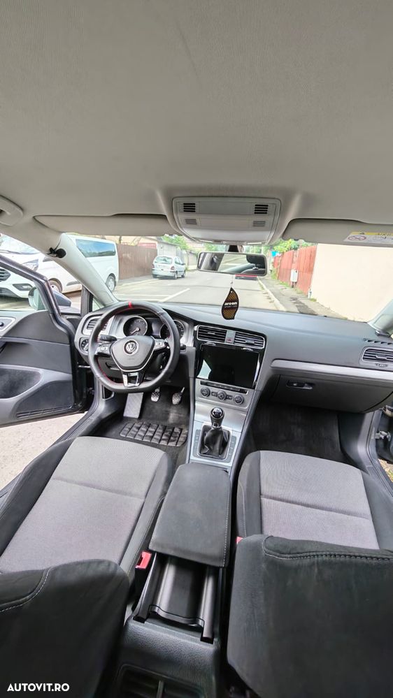 Volkswagen Golf 1.2 TSI BMT Comfortline - 9