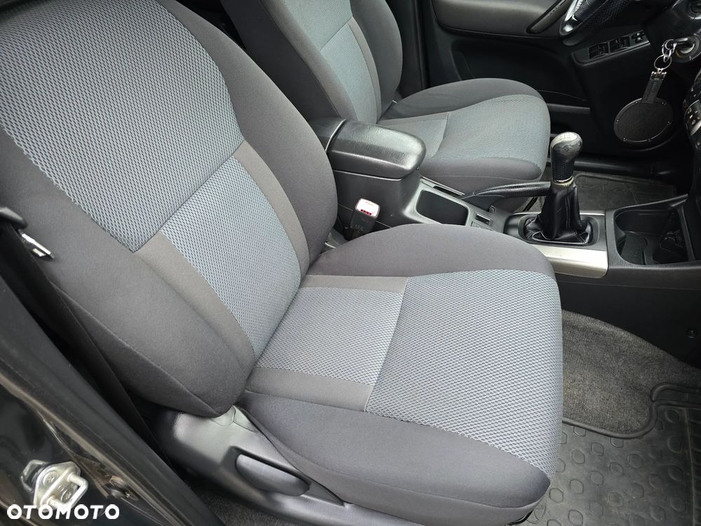 Toyota RAV4 2.0 VVT-i 4x4 - 29