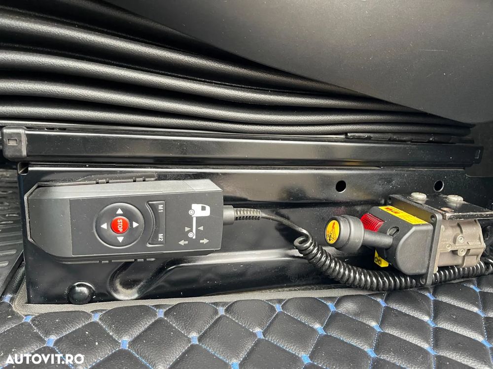 Mercedes-Benz ACTORS - 30