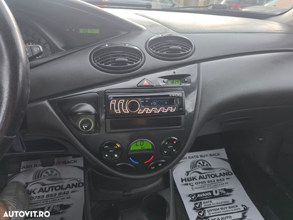 Ford Focus Wagon 1.6i 16V Ghia - 17