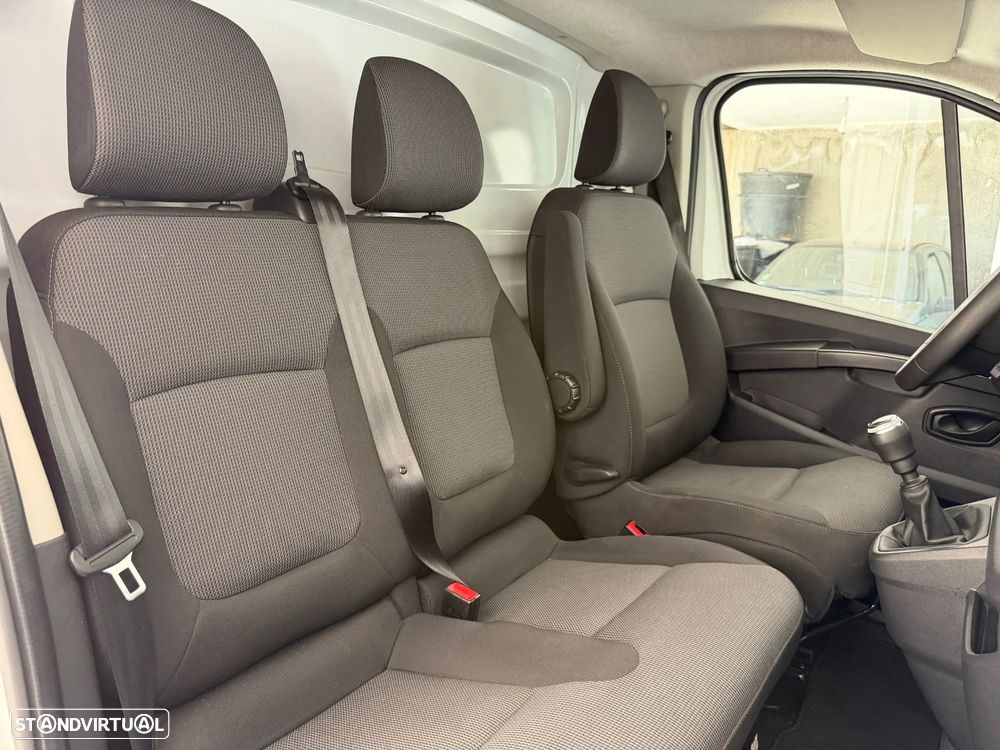 Renault Trafic 2.0 IVA Dedutível 3Lugares L1H1 - 14