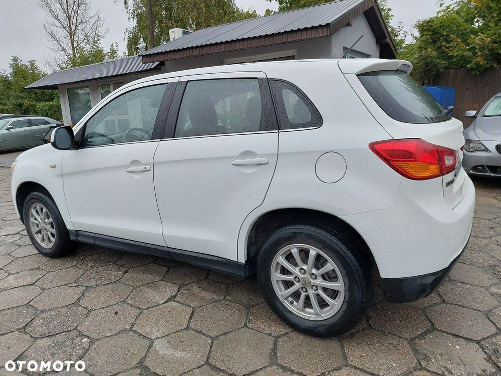 Mitsubishi ASX - 5