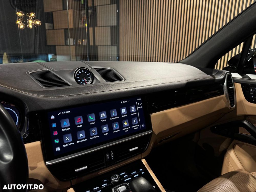 Porsche Cayenne Standard - 25