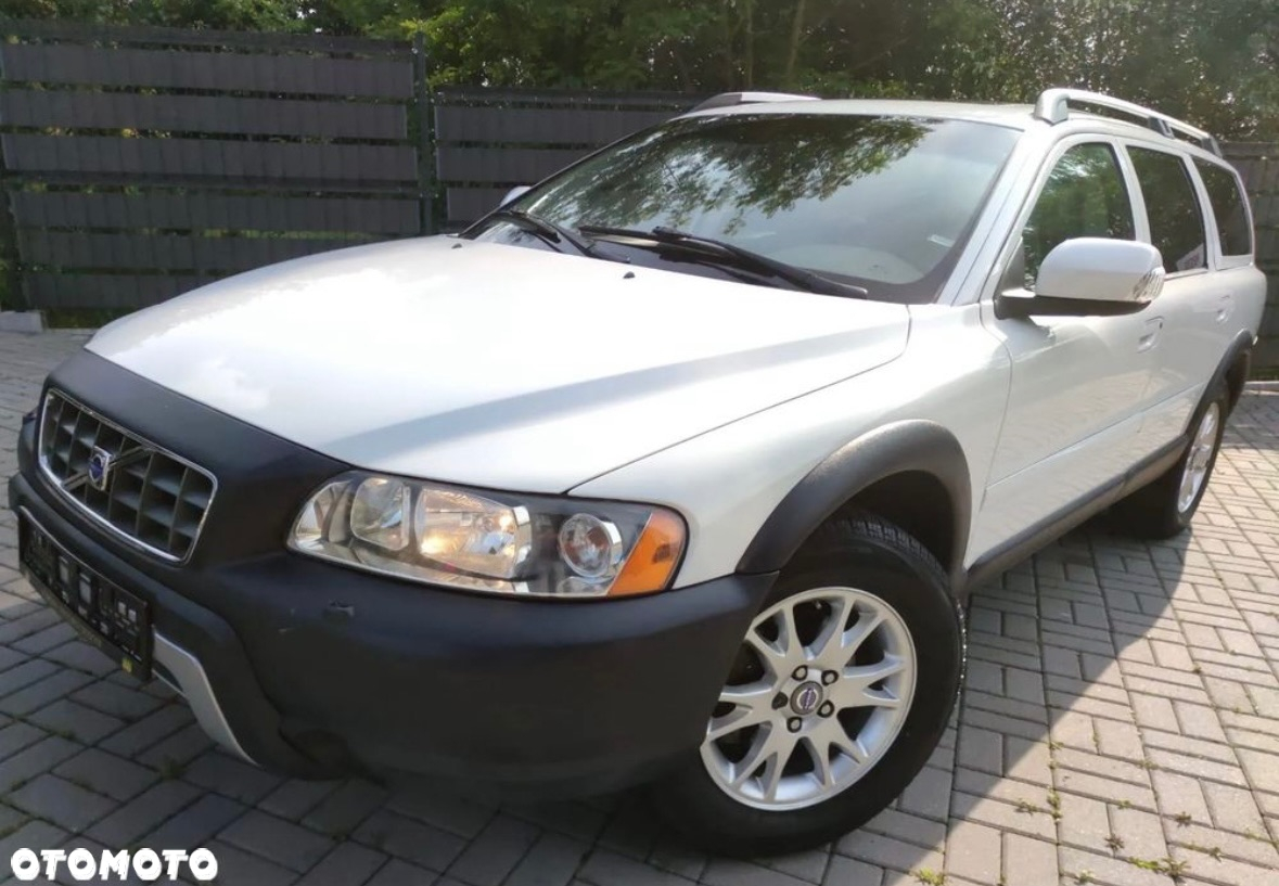 Volvo XC 70 AWD Momentum - 2
