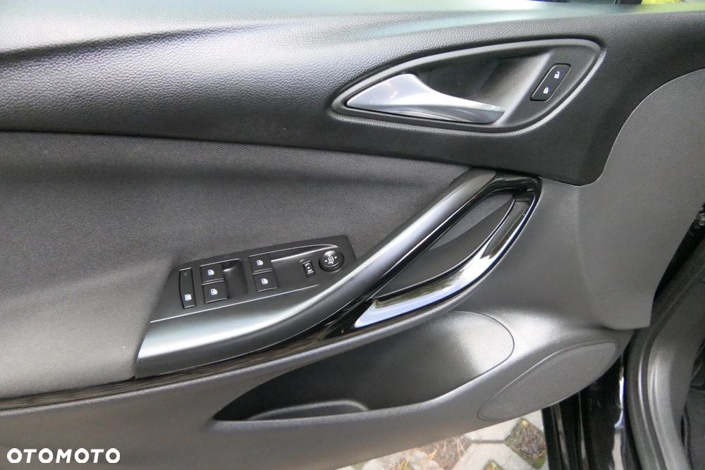 Opel Astra 1.4 Turbo Innovation - 26